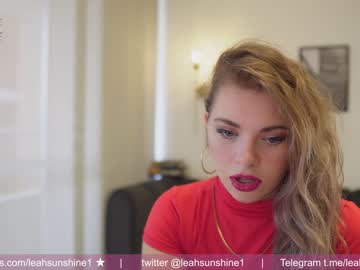 girl
        leahsunshine cam image #836550