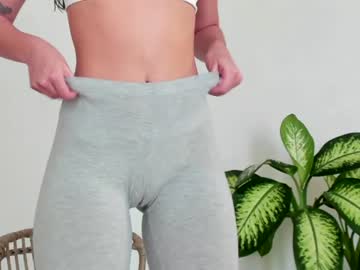 girl
        grettabenett_ cam image #1630979