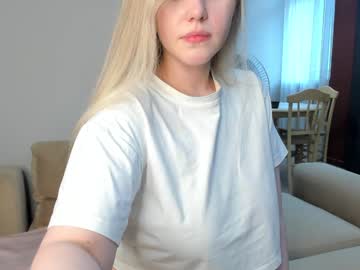 girl
        crystal_angells cam image #3075242