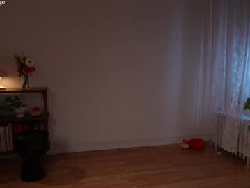 girl
        alisonrouge cam image #3609878