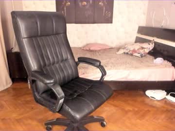 girl
        kiki_rikii cam image #1323735