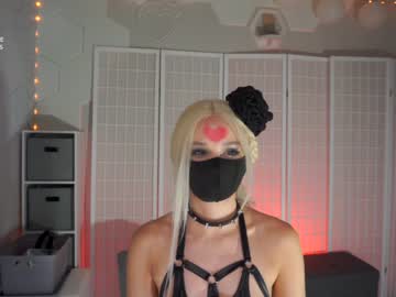 girl
        finleyfae cam image #2038020