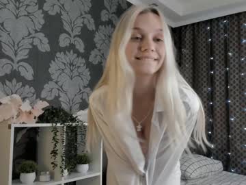 girl
        faithmark cam image #1724261