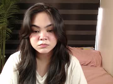girl
        skytime96 cam image #3505636