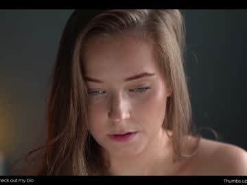 girl
        hermionepotter1 cam image #3287003