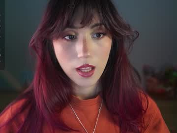 girl
        greeny_mat cam image #3746032