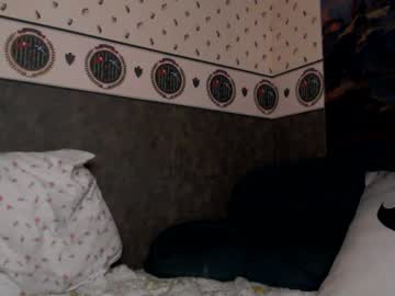 girl
        moonghosts cam image #3351985