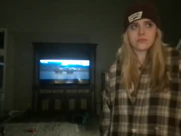 couple
        snowxbunny1228 cam image #2412369