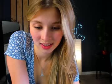 girl
        milablush cam image #1008512