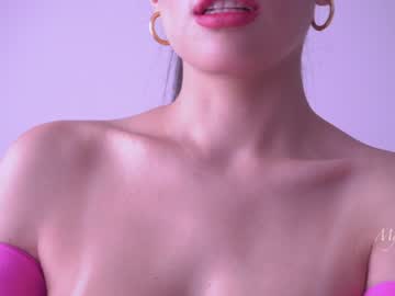 girl
        mystikei cam image #2334714