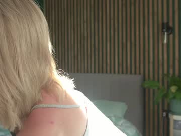 girl
        infinitysoul_ cam image #1318941