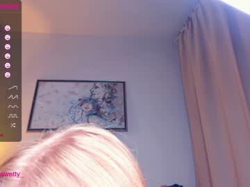 girl
        sun_shiiine cam image #1086559