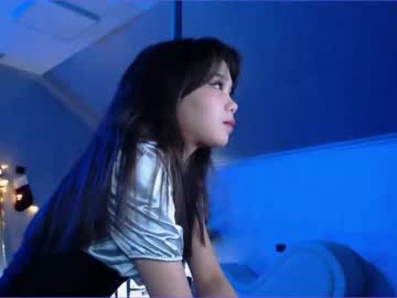 girl
        juliabeng1 cam image #312890