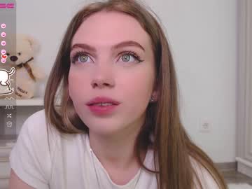 girl
        small_blondee cam image #141490