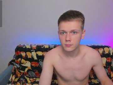 couple
        olvr_zoolander cam image #2804260