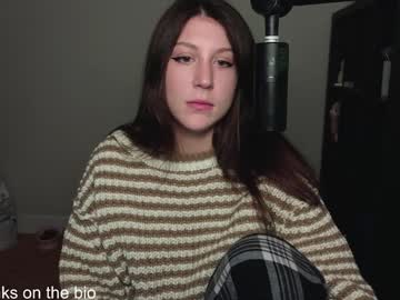 girl
        alexa_dream cam image #3800735