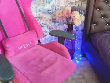 girl
        angelina_new cam image #2355480
