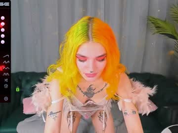 girl
        miranda_shy_ cam image #606279