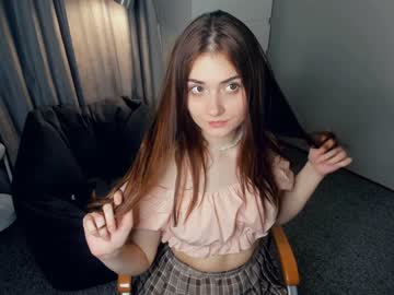 girl
        synneflrower cam image #2311739