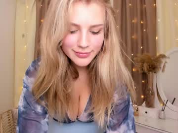girl
        harley_blanco cam image #1731481