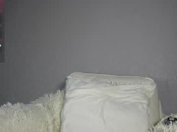 girl
        shycinderella cam image #2810659