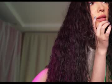 girl
        sophia_lean cam image #2947682