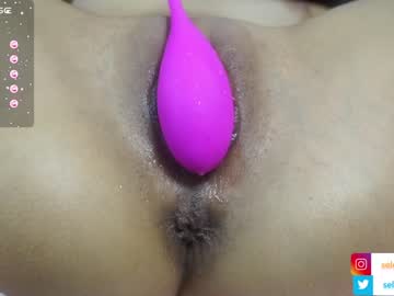 girl
        selene_starkk cam image #2435964