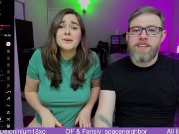 couple
        spaceneighbor cam image #3767789