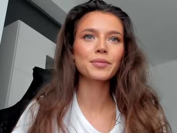 girl
        isia_slay cam image #490630
