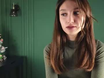 girl
        erlenebarritt cam image #3828461