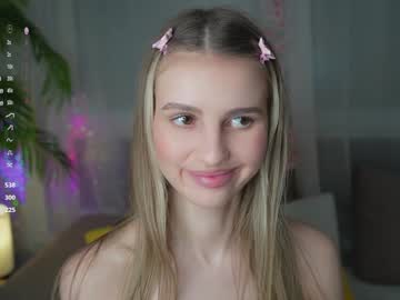 girl
        fluffy_angel cam image #3922655