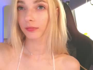 girl
        baby_gopn1k cam image #4541435