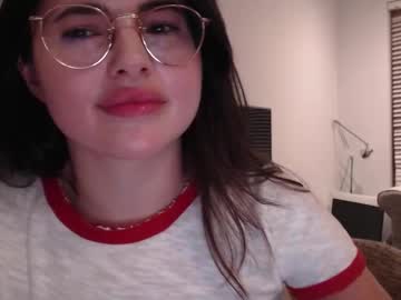 girl
        playnofuckinggames cam image #4595142