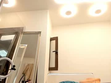 girl
        hotfallingdevil cam image #2878613