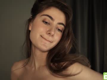 girl
        tessarosse_ cam image #1002414