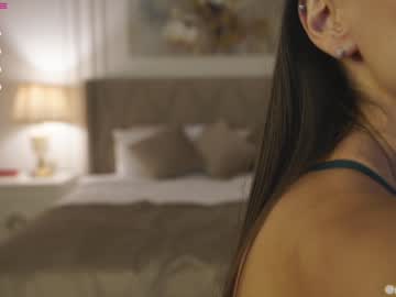 girl
        sweet_moan cam image #4434927