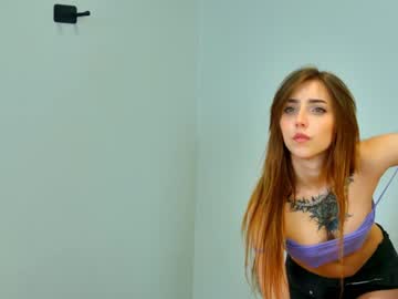 girl
        evalavin cam image #2946655