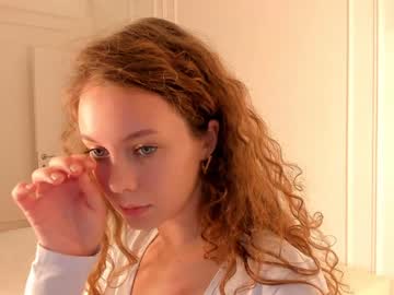 girl
        landrycarney cam image #2043148