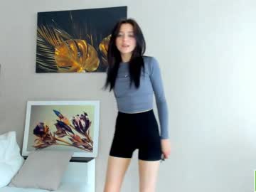 girl
        darlenefarman cam image #2772835