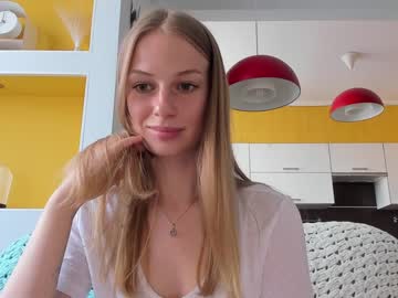 girl
        magic_couple13 cam image #2787908