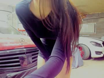 girl
        jenniferden cam image #2687961