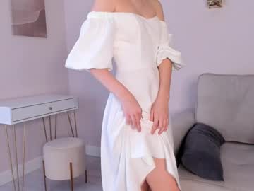 girl
        sunnmoonn cam image #4147885