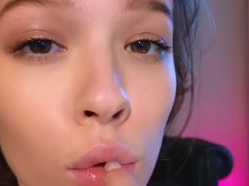 girl
        _demi_dee_ cam image #830936