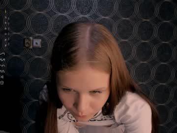 girl
        eleanorspencer cam image #1966242