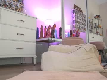 girl
        petite_fuck cam image #1422298