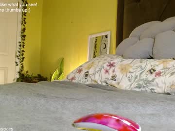 girl
        skybella_ cam image #4330218