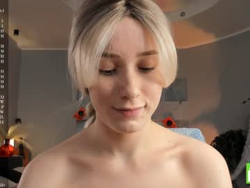 girl
        margarethowell cam image #3510865