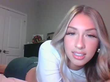 girl
        lovelylilaxo cam image #4428120