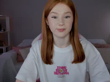 girl
        leahsthetics cam image #4304556