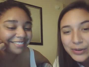 girl
        erickavee21 cam image #1665926